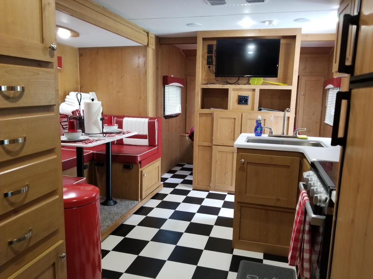 Umpqua'S Last Resort - Wilderness Cabins, Rv Park & Glamping Idleyld Park ภายนอก รูปภาพ