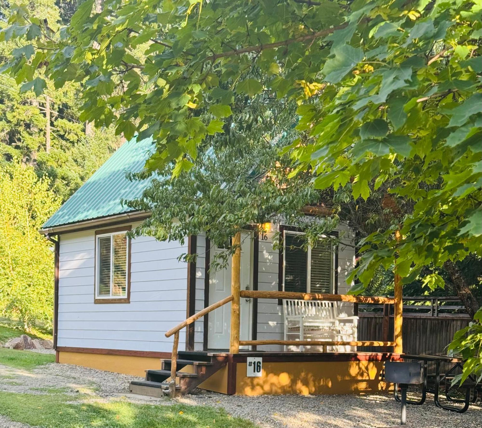 Umpqua'S Last Resort - Wilderness Cabins, Rv Park & Glamping Idleyld Park ภายนอก รูปภาพ